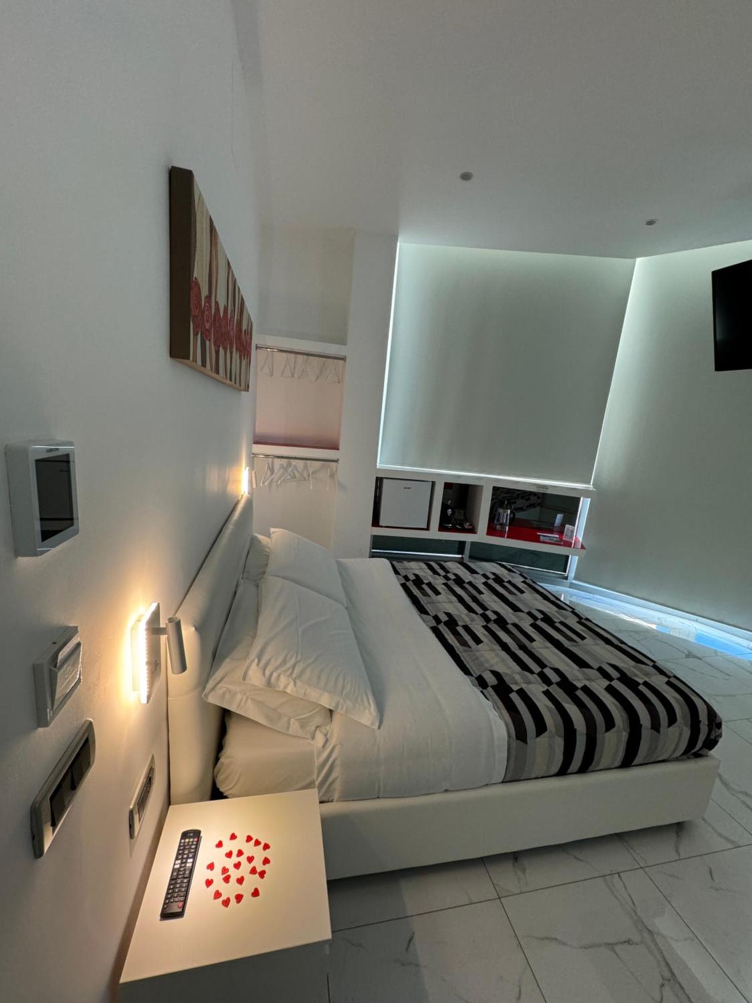 קוסנזה B&B Rossini Luxury 3 מראה חיצוני תמונה