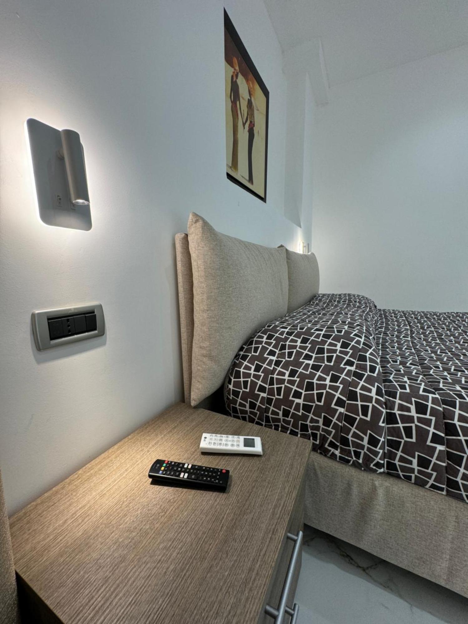 קוסנזה B&B Rossini Luxury 3 מראה חיצוני תמונה