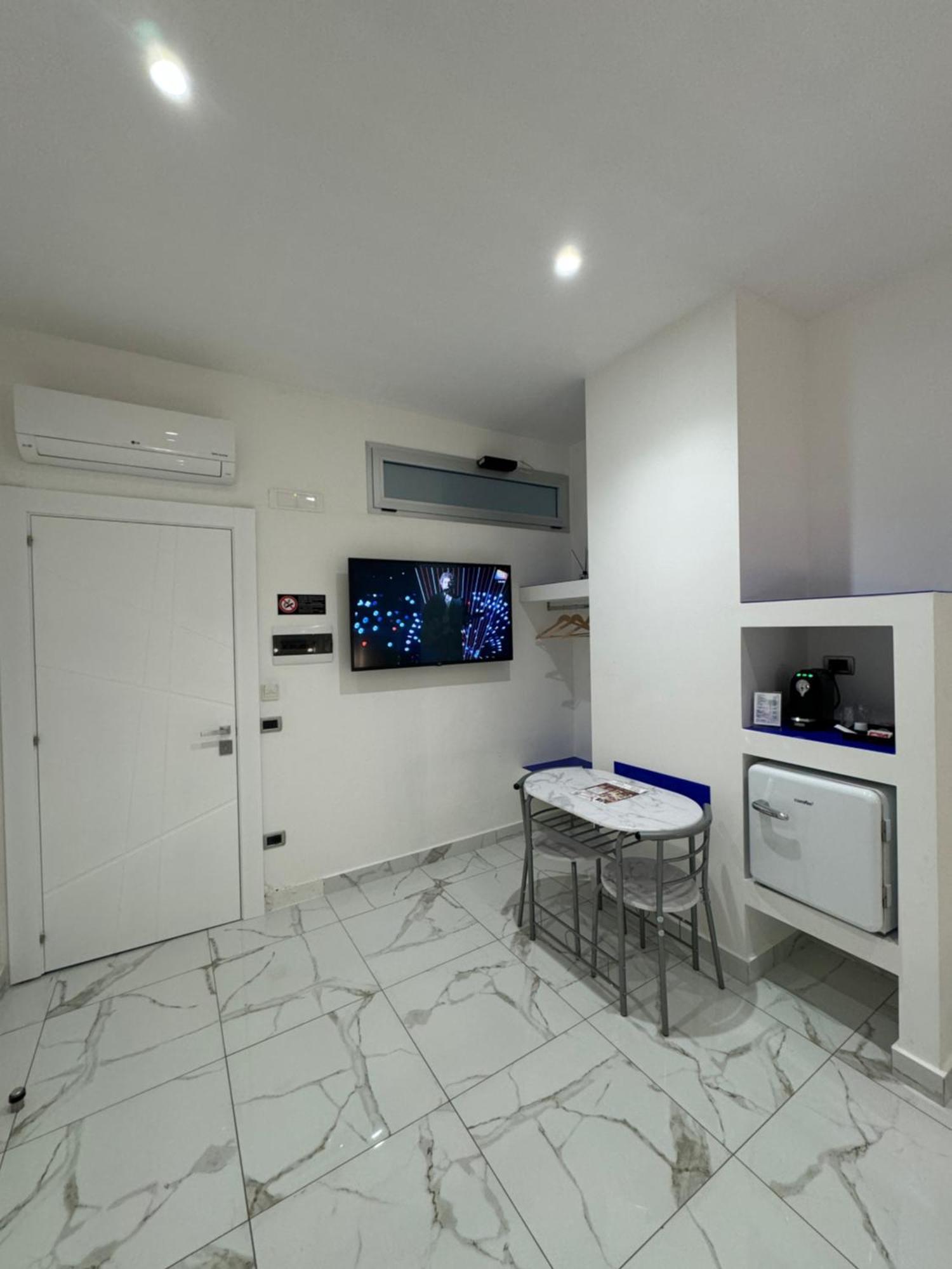 קוסנזה B&B Rossini Luxury 3 מראה חיצוני תמונה