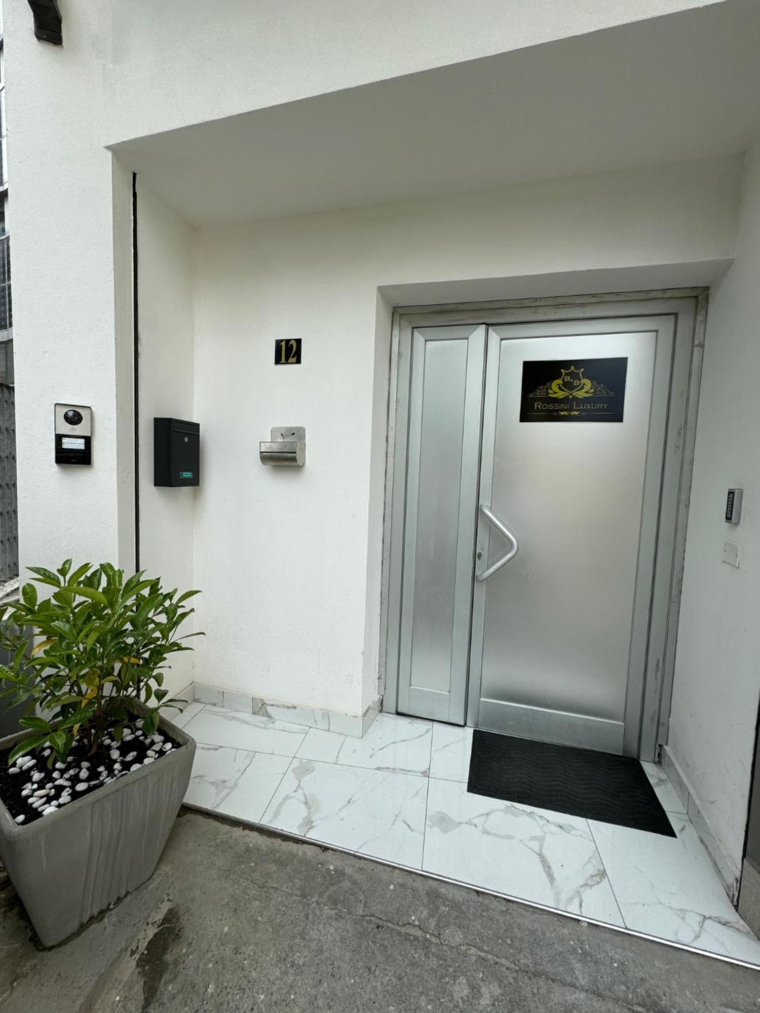 קוסנזה B&B Rossini Luxury 3 מראה חיצוני תמונה